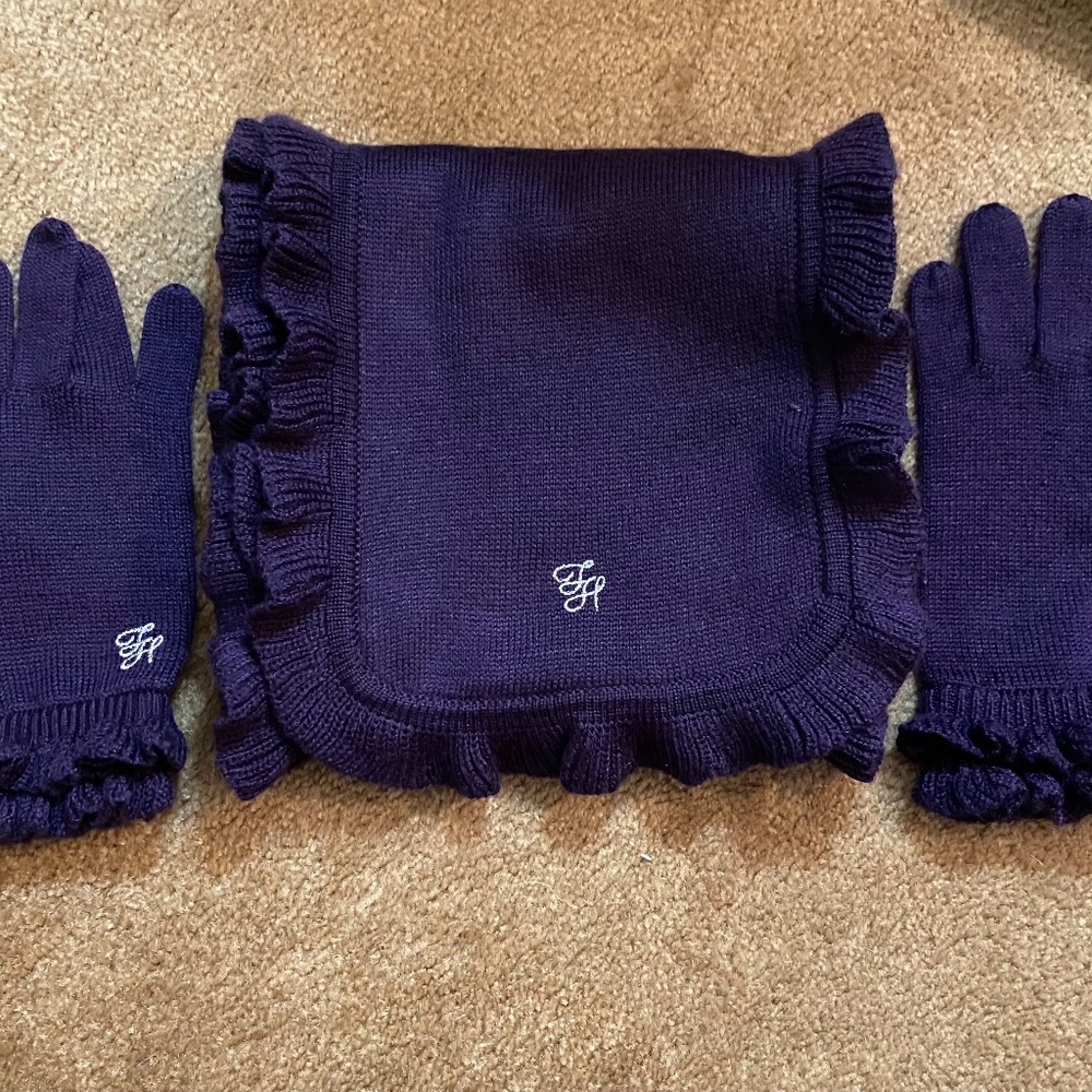 Tommy Hilfiger Matching Plum Gloves and Scarf Set